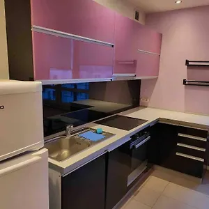 https://panama-apartament-3-pozna.poznan-hotels.com